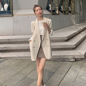 2022年春秋新款女韩版气质英伦风白色小西装外套炸街时尚西服上衣图片