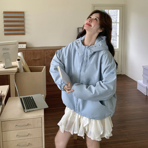 【新款】 连帽冲锋衣外套短款风衣207-8035P155控248，女装短外套，卡莱