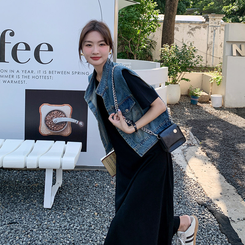 法式赫本风黑色露背t恤连衣裙女夏2025新款宽松休闲气质绝美长裙,女装连衣裙,卡莱
