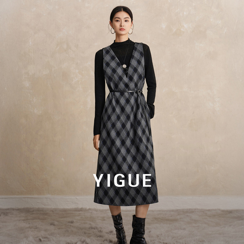 【专柜买手珠珠】亦谷无袖格纹连衣裙女冬v领显瘦法式背心长裙子,女装/女士精品,连衣裙,淘宝优惠券,粉丝福利购,淘宝优惠卷