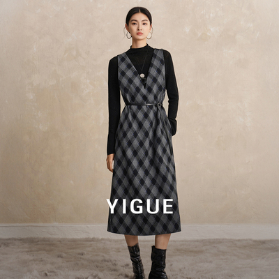 【专柜买手珠珠】亦谷无袖格纹连衣裙女冬v领显瘦法式背心长裙子