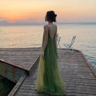 海滩夫人三亚拍照海边度假绿色沙滩裙性感露背吊带连衣裙女夏长裙