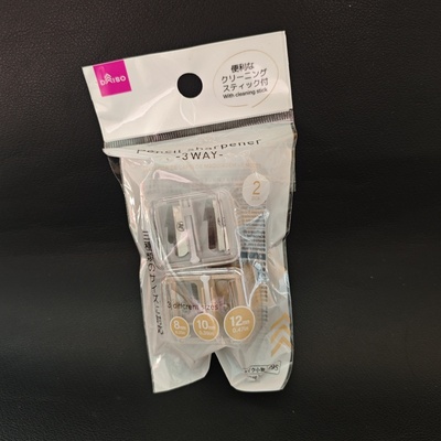 日本大创唇膏笔削笔器多孔卷笔刀刨子六角眉笔眼线笔口红笔高光笔