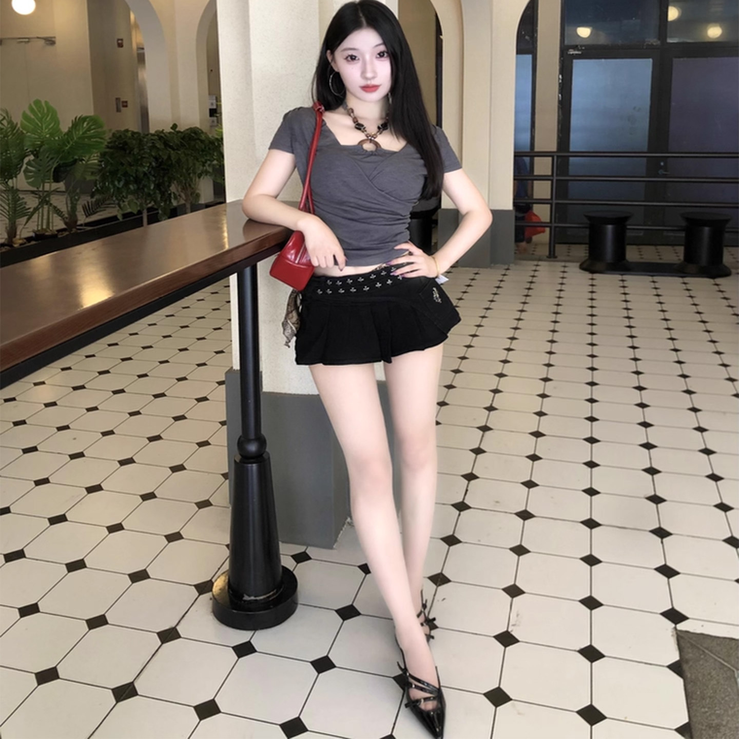 纯欲风辣妹小众假两件正肩短袖法式T恤女夏季收腰显瘦设计感上衣