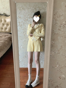 温柔系小香风套装通勤百搭小个子显瘦两件套撞色针织开衫百褶短裙
