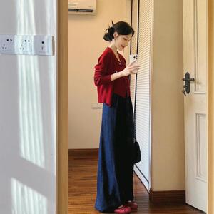 优雅气质轻熟风红色花朵挂脖背心短款长袖针织开衫套装秋冬两件套
