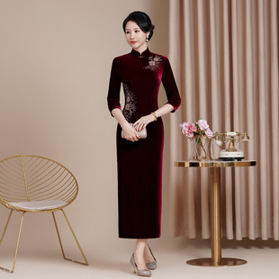 秋冬款婚宴喜婆婆喜妈妈装敬酒服改良金丝绒旗袍修身长款显瘦礼服