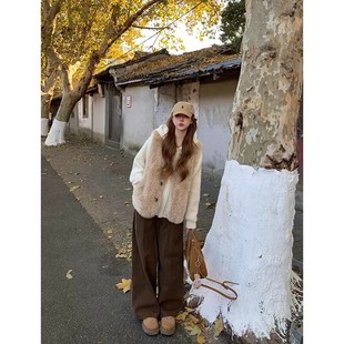 仿羊羔毛欧尼马甲女2026新款皮毛一体设计感小个子毛毛保暖外套