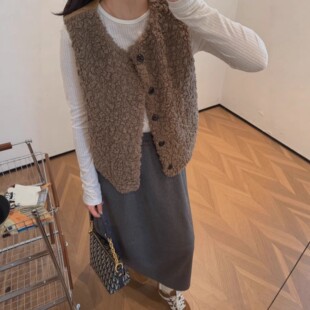 2026新款美式棕色羊羔毛皮毛一体马甲女春叠穿小个子坎肩背心外套