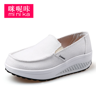 咪呢咔韩版休闲老北京布鞋学生厚底摇摇鞋套脚懒人鞋帆布鞋妈妈鞋