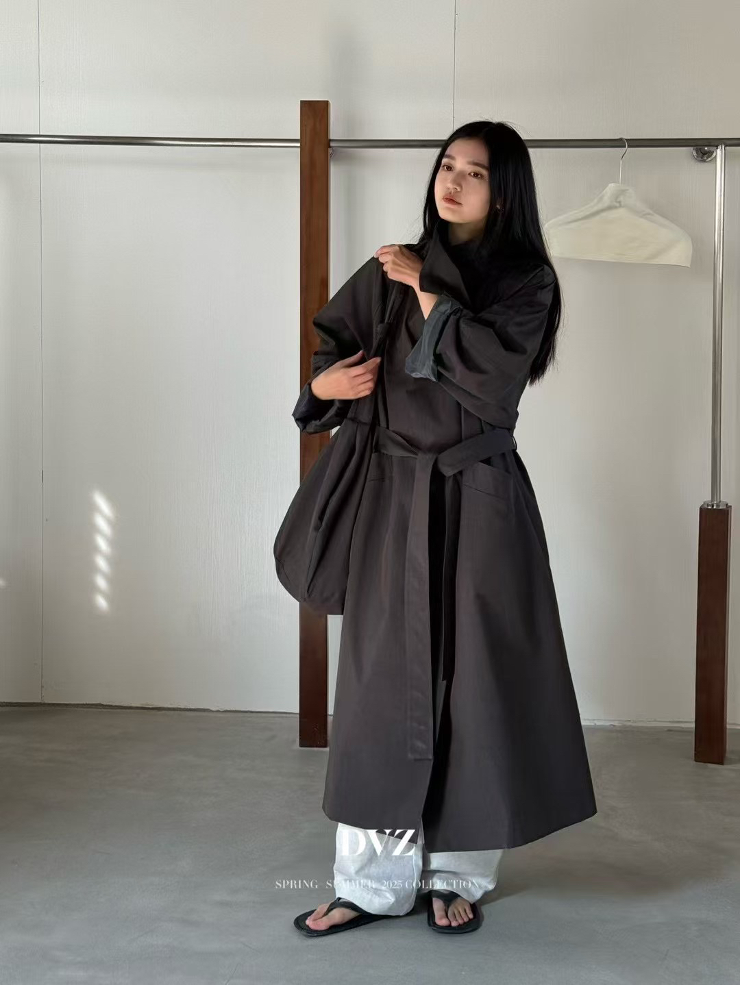 DVZ正品2025年新款立领宽松休闲百搭中长款风衣配包包外套女