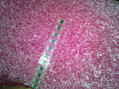 BLM31PG121SN1L SMD封装 CL21A106KAYNNNE 100F25V 0805 IC 新的