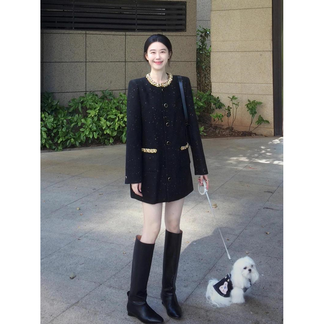 爵莱菲大码富家千金高级感穿搭黑色小香风连衣裙超好看短裙胖mm