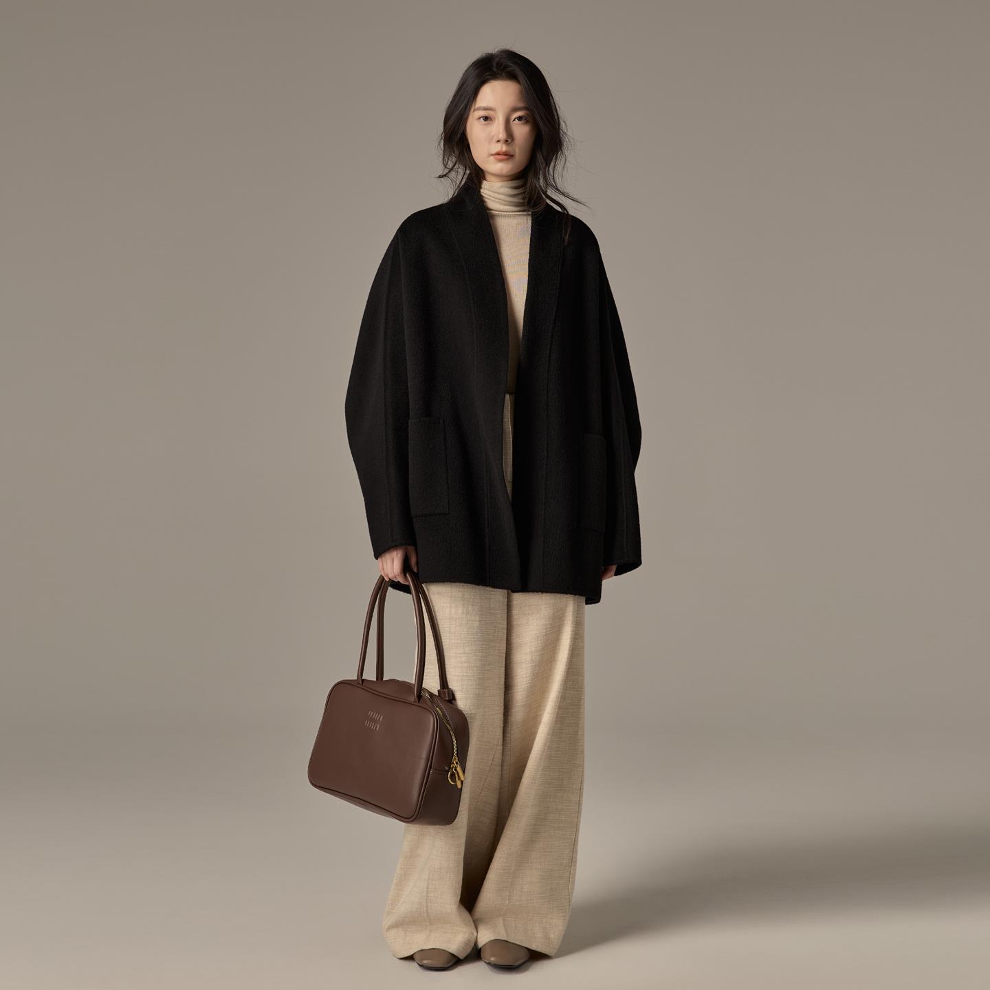 爵莱菲大码高级感双面羊毛呢子大衣短款慵懒风蝙蝠袖廓形毛呢外套