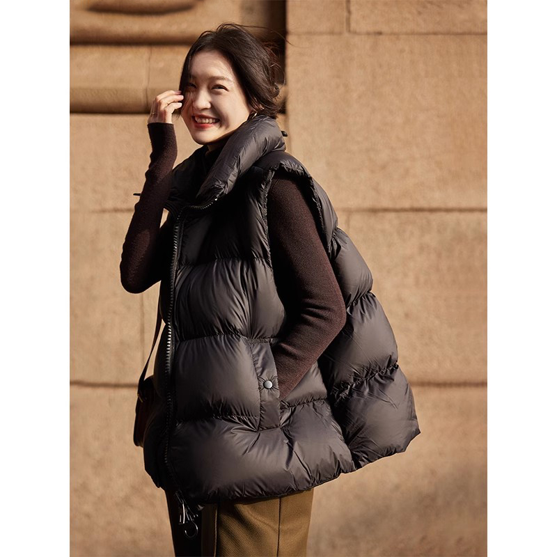 爵莱菲大码胖mm黑色立领羽绒马甲短款90鸭绒面包服外套女冬季