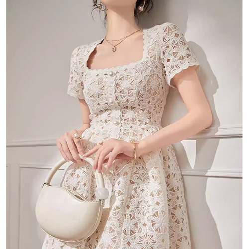 名媛宫廷风方领蕾丝小众设