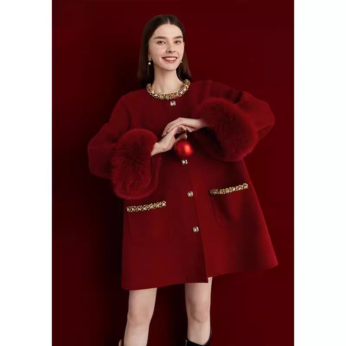 爵莱菲大码2025冬季新款红色大衣宽松女狐狸毛羊毛毛呢外套胖mm