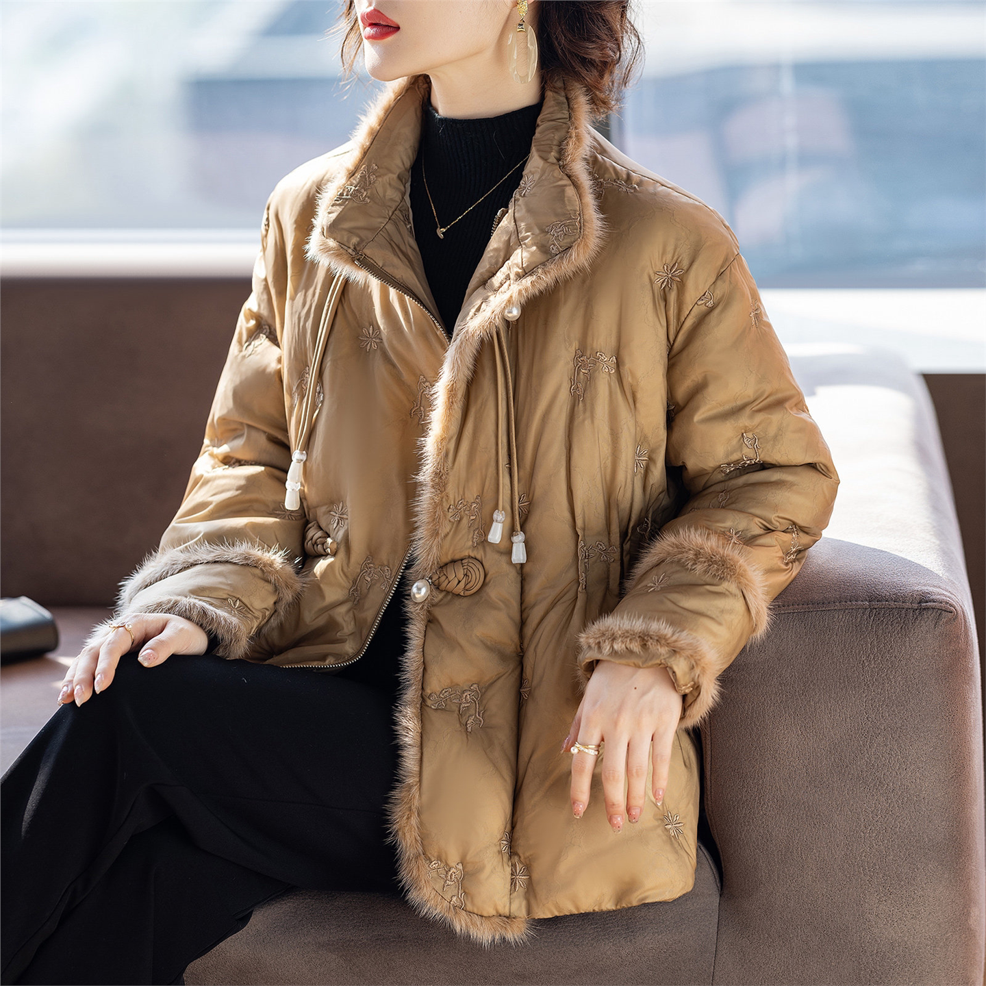 爵莱菲大码女装冬季羽绒服短款洋气时尚冬新款中老年人女外套衣服