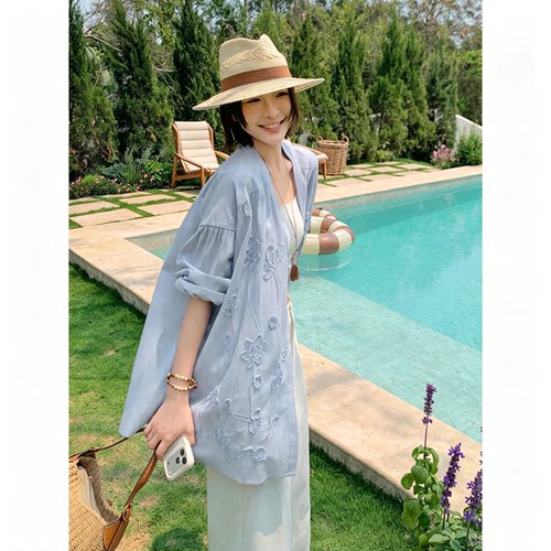 爵莱菲大码女装花藤衬衫立体盘花V领排扣条纹长袖衬衣2026秋新款