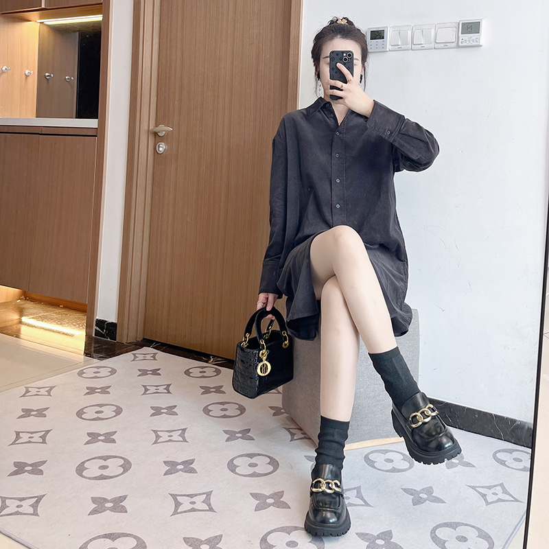 衬衣大码胖mm设计感连衣裙2024新款女装中长款黑色显瘦遮肉灯芯绒