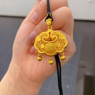 水贝黄金包银吊坠中国风平安锁项坠女流苏专柜同款2025年宝宝款