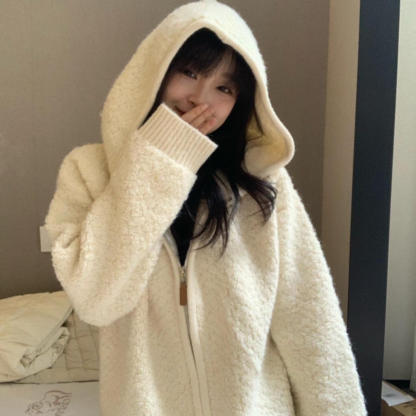 慵懒风羊羔毛连帽拉链针织外套