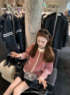 aaaaxbbb 尼维斯顿 斜纹针织开衫毛衣女撞色圆领加厚小香风外套