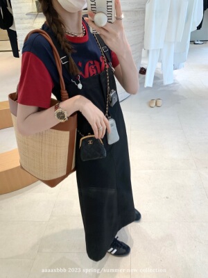 aaaaxbbb黑色细纹背带裙