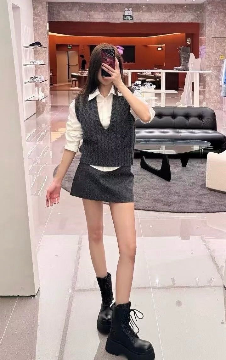 原单高品质马甲羊毛针织衫女土百搭时尚显瘦两件套衬衣超减龄气质