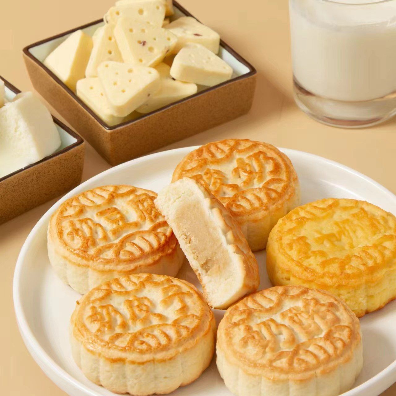 内蒙古特产月饼皮子豆腐酸奶奶酪