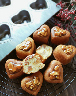 【现货】日本千代田金属CHIYODA双层爱心蛋糕模8连歪心模具