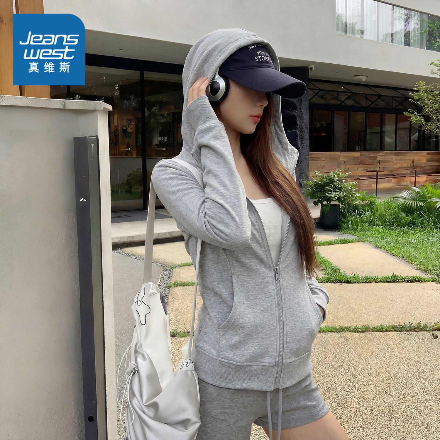 NOB真维斯韩系修身连帽卫衣开衫女士2026新款设计感拉链运动外套,女装/女士精品,短外套,淘宝优惠券,粉丝福利购,淘宝优惠卷