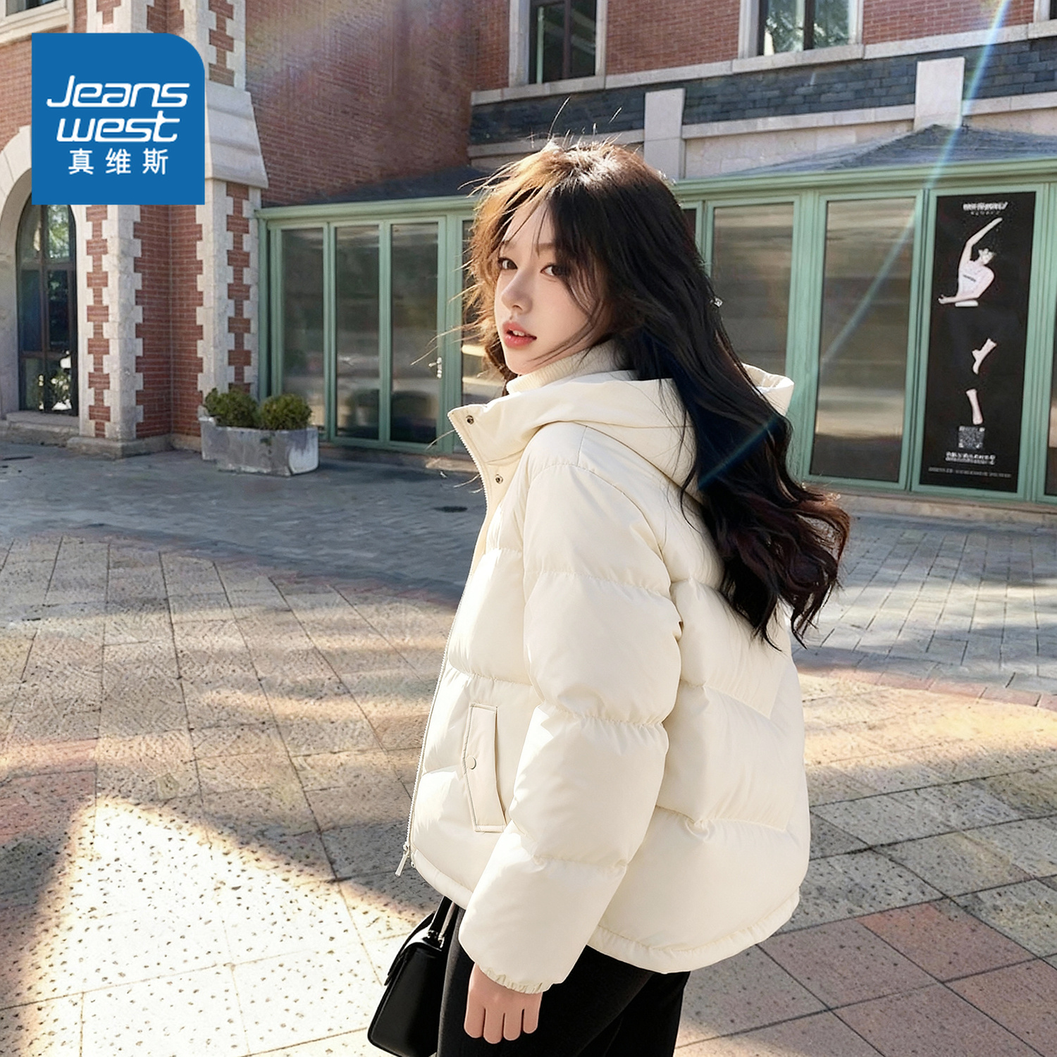 真维斯短款羽绒服女连帽保暖外套