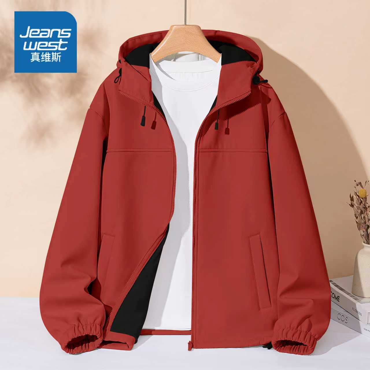 真维斯红色冲锋衣外套女2025新款