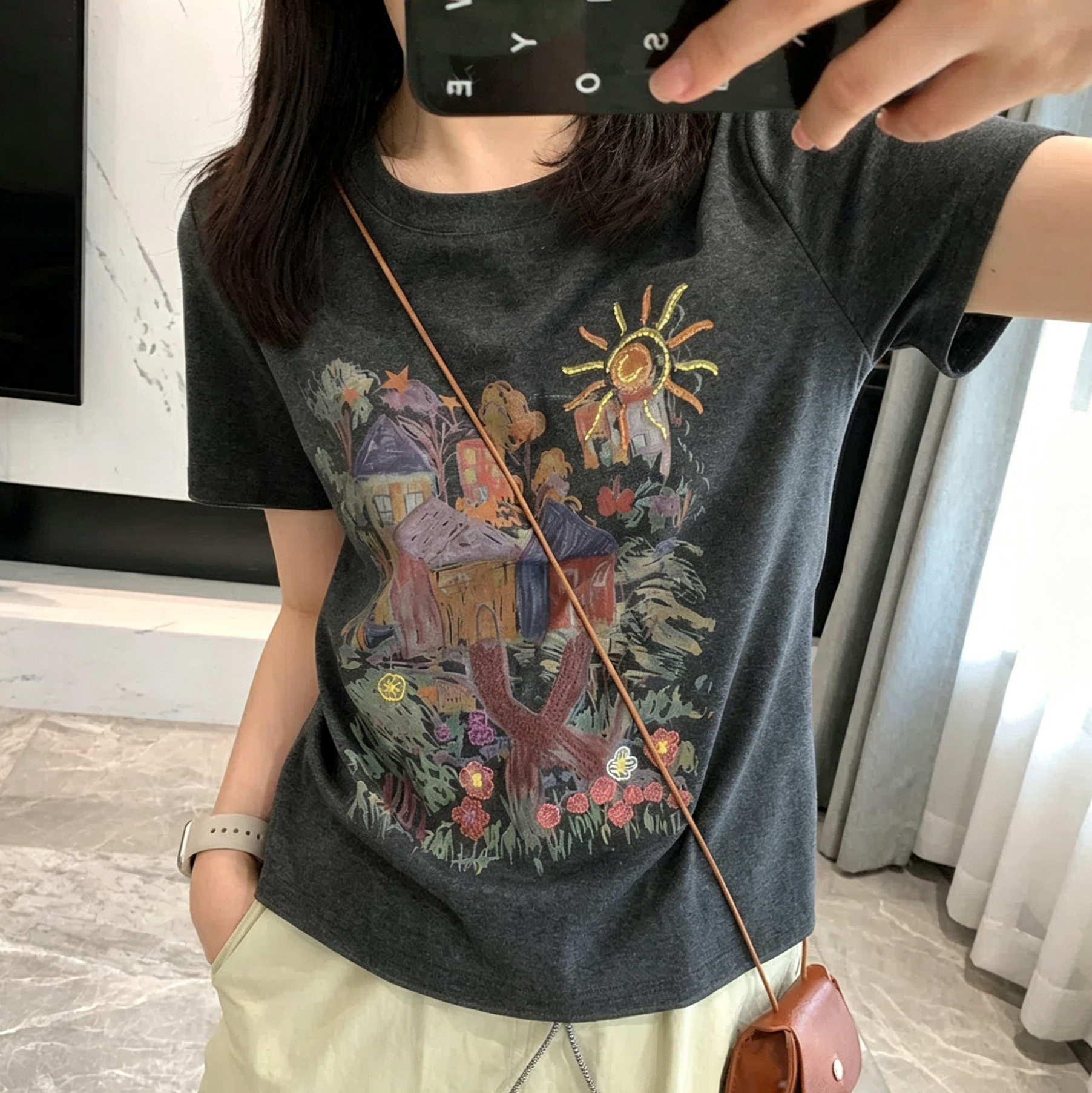 绣花涂鸦印花正肩小版短款短袖T恤夏季圆领tee甜辣风上衣