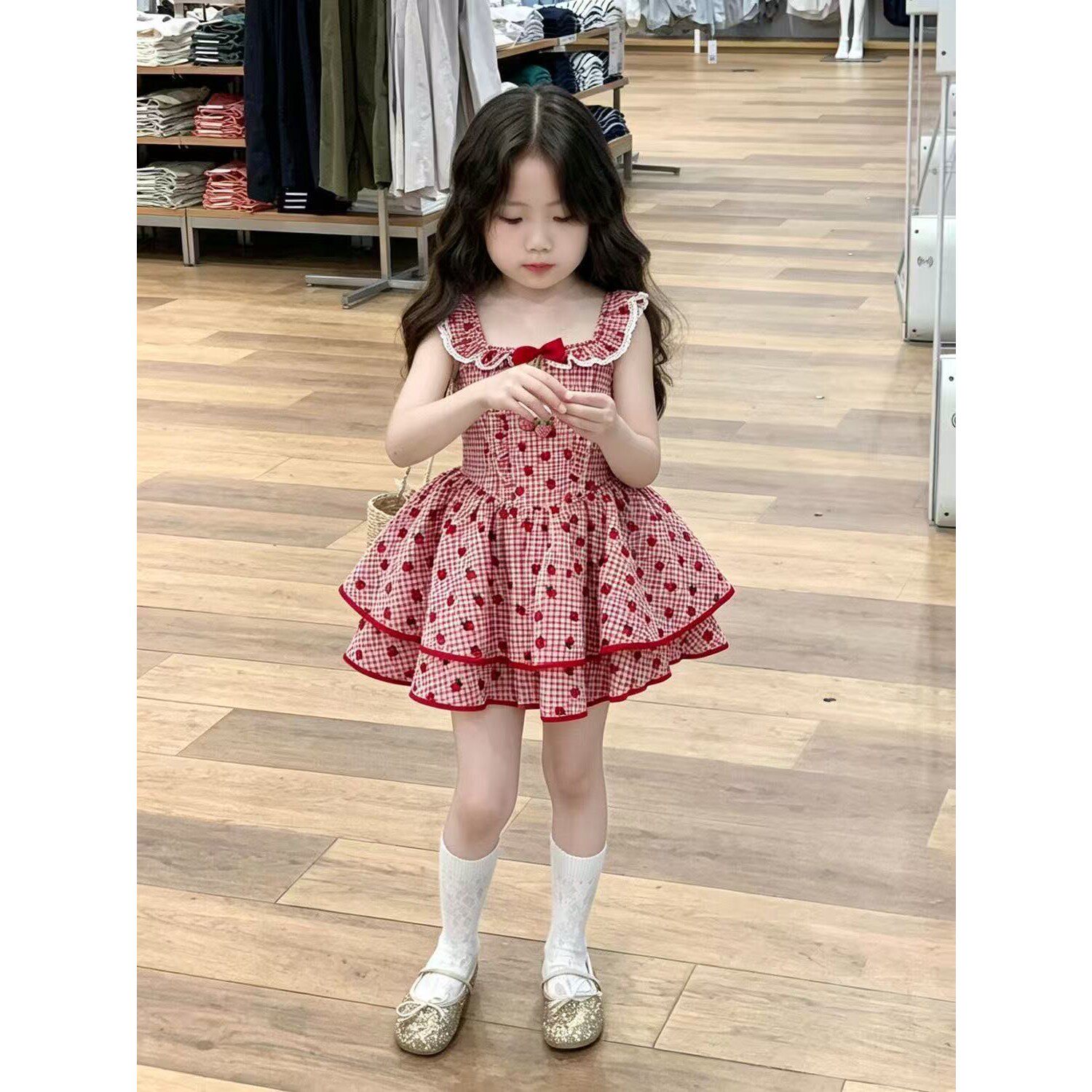 韩版童装女童夏季新款无袖连衣裙小女孩甜美立体草莓荷叶领公主裙