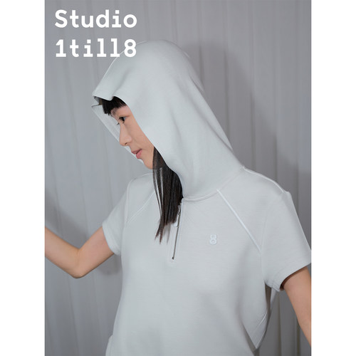 Studio1till8运动连帽T恤