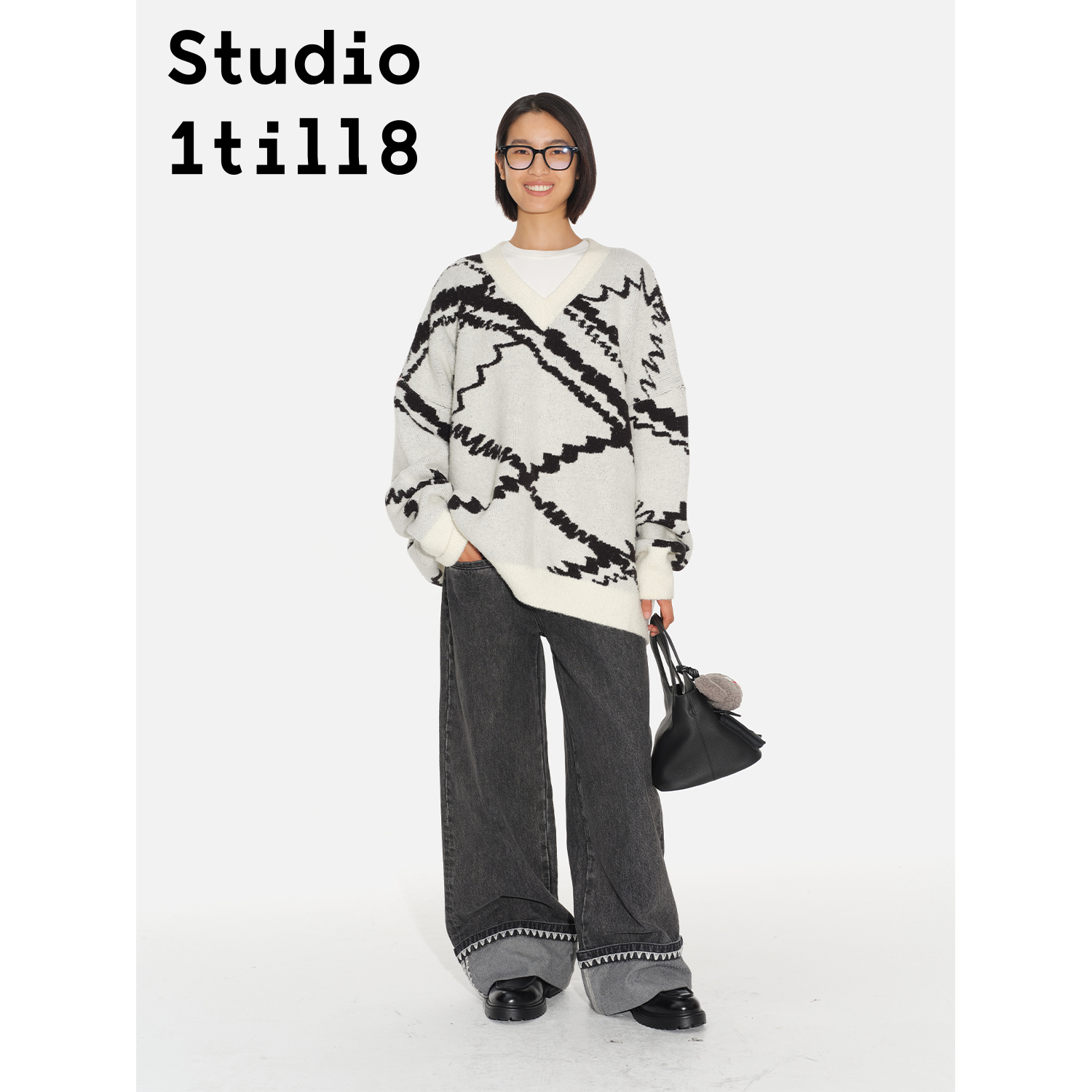 Studio1till8涂鸦格纹V领毛衣