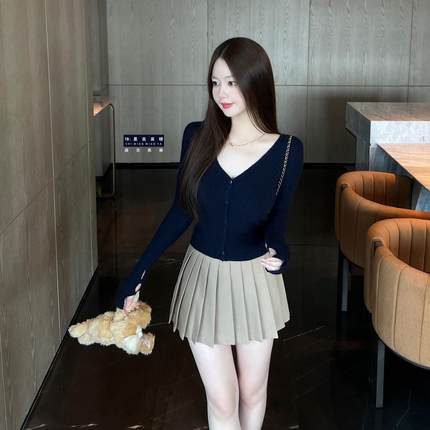 学院派藏蓝色V领长袖短款毛衣开衫收腰修身针织衫纯色上衣女秋款