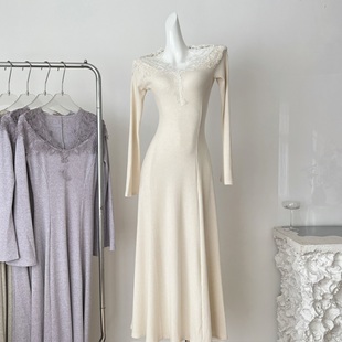 温柔氛围感蕾丝v领针织连衣裙收腰显瘦a摆长裙