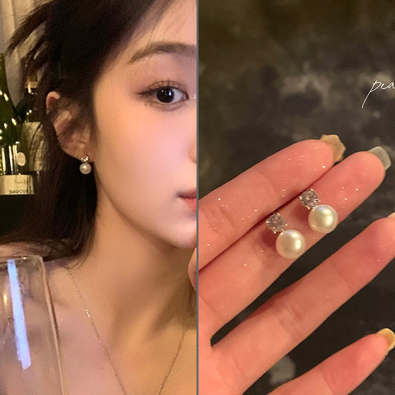 精致珍珠锆石耳钉2026新款爆款轻奢小众设计感耳环高级气质耳饰女
