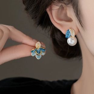 轻奢高级感不对称滴油树叶珍珠耳环女法式复古优雅气质耳钉耳饰品