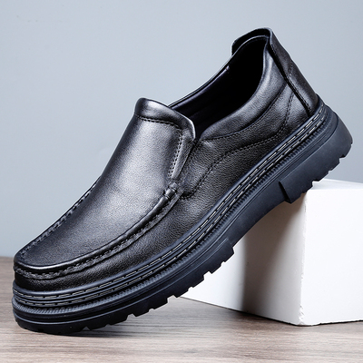 宽脚厚底商务休闲皮鞋男士真皮