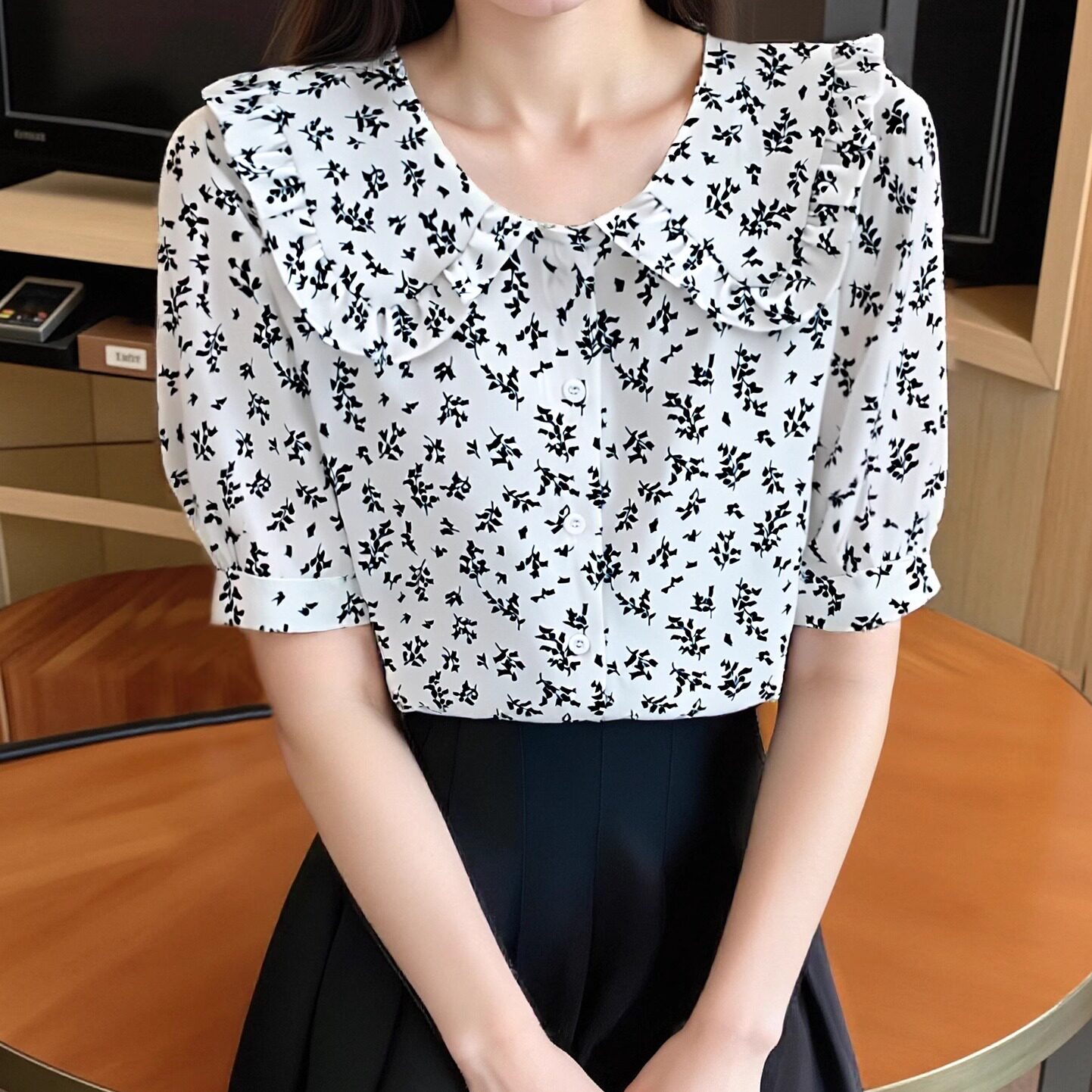 娃娃领短袖衬衫女高级感轻奢减龄洋气薄款碎花夏季宽松雪纺上衣