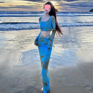 辣妹套装度假风拼色短款长袖上衣女夏季欲性感高级半身裙两件套