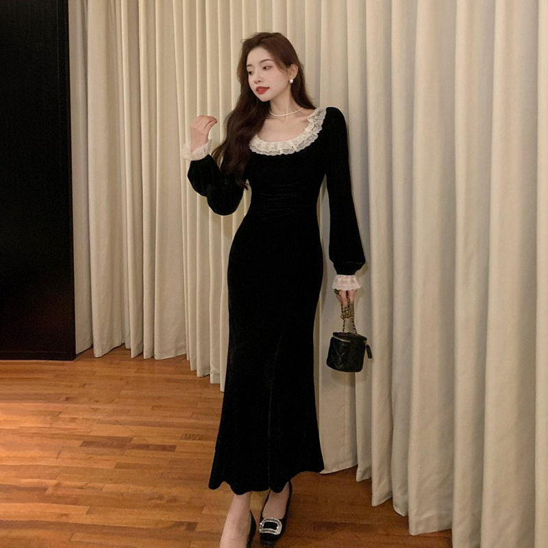 法式蕾丝拼接丝绒连衣裙女2024秋冬季赫本风小黑裙包臀鱼尾长裙子