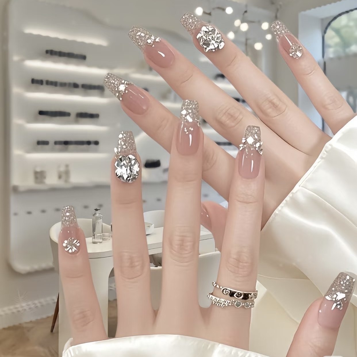 中梯款银白闪粉法式堆钻纯手工定制成品假指甲贴片手工穿戴甲显白,彩妆/香水/美妆工具,美甲工具,淘宝优惠券,粉丝福利购,淘宝优惠卷