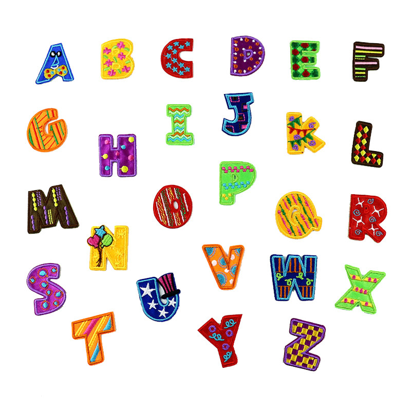 26个多色英文字母布贴百搭服装外套装饰补丁贴时尚小号破洞修补贴