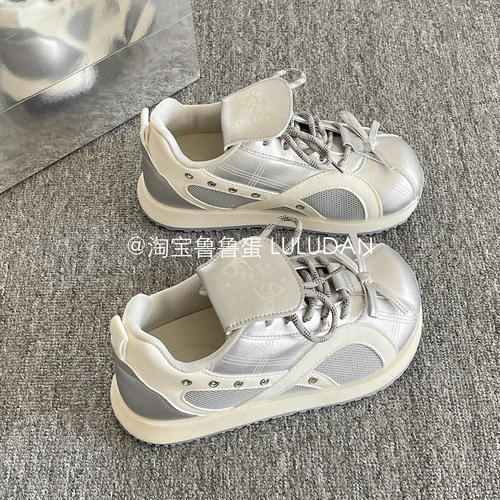 鲁鲁蛋 银色阿甘鞋女鞋2026新款春季厚底小白鞋休闲板鞋面包鞋潮
