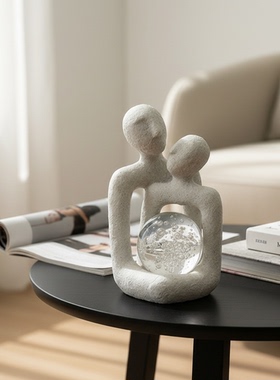现代简约人物造型装饰摆件